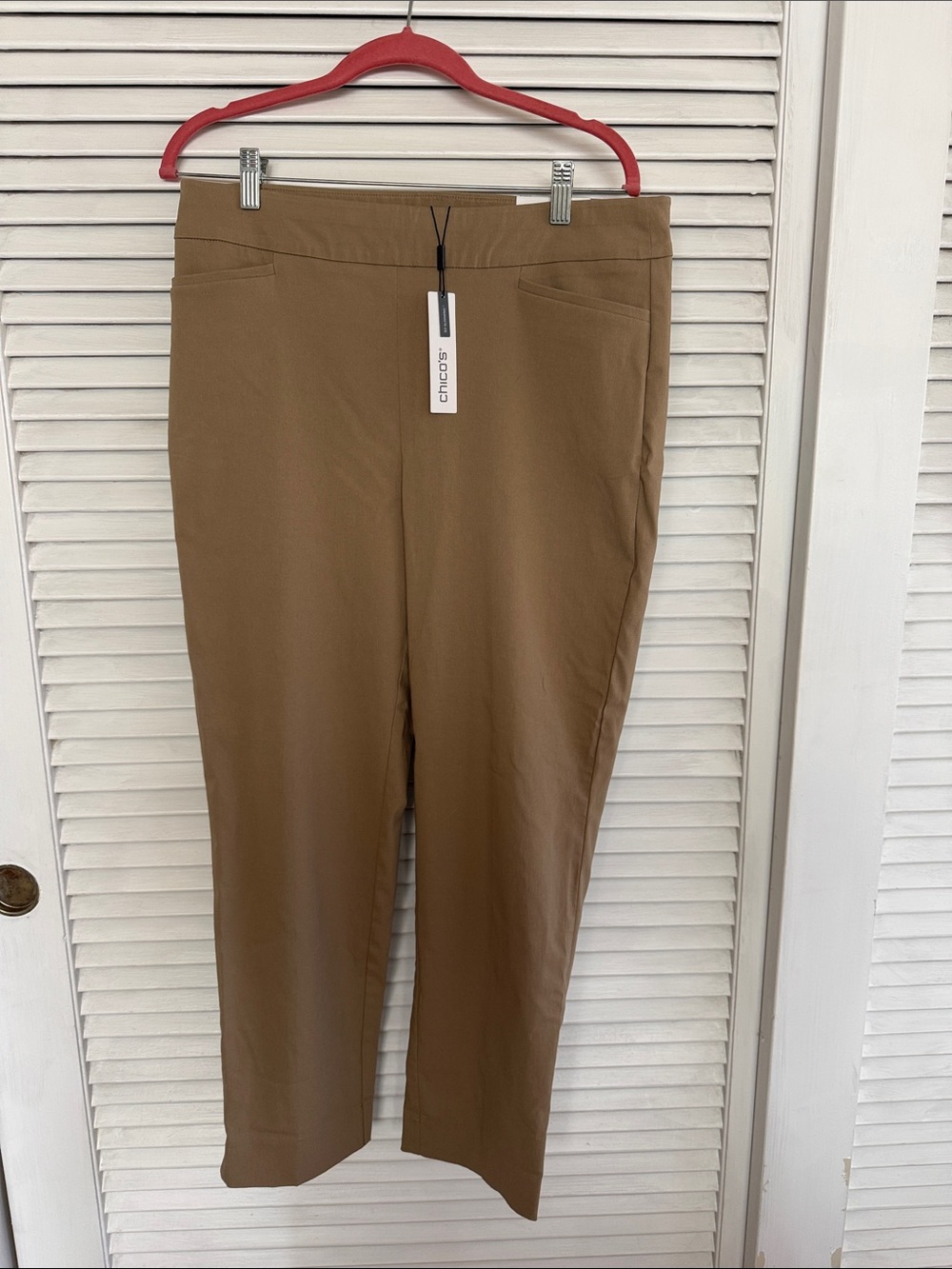 NWT Chico's So Slimming Brigitte Slim Leg 10R